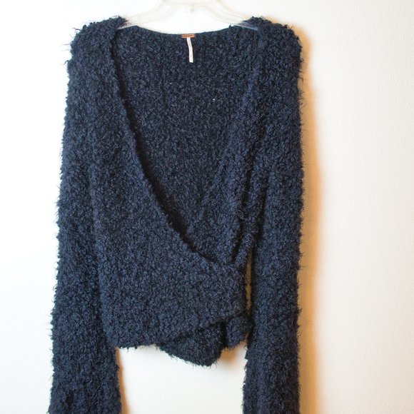 Free People Sweaters - Free People Fuzzy Black V Neck Chunky Sweater Size S